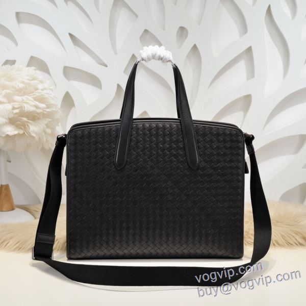 BOTTEGA VENETAコピー ブランド 2025新作品 ボッテガ ヴェネタ ビジネスバッグ ハンドバッグ 極上の着心地